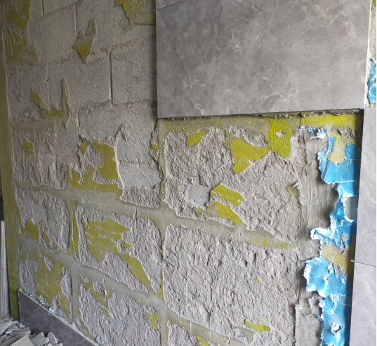 使用瓷磚背膠（水性瓷磚粘結劑）注意事項