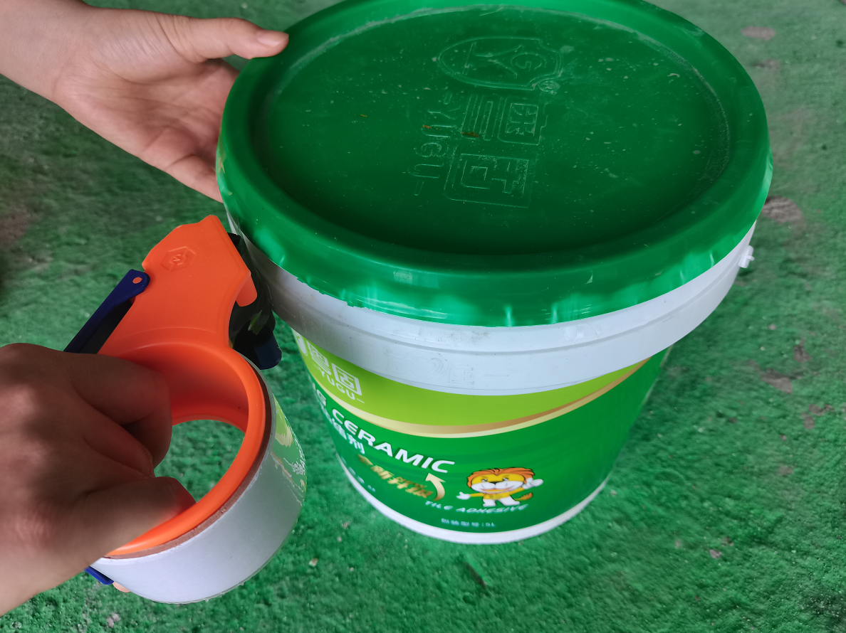 沒用完的瓷磚背膠要怎么保存，下次還能用嗎？