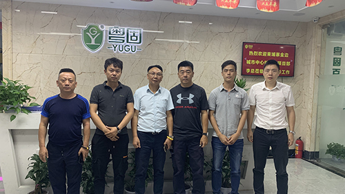 熱烈歡迎柬埔寨金邊城市中心綜合體項目部李總蒞臨我司考察